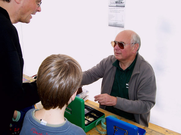 An der Bon-Kasse. Foto: Wolfgang Schmitz.