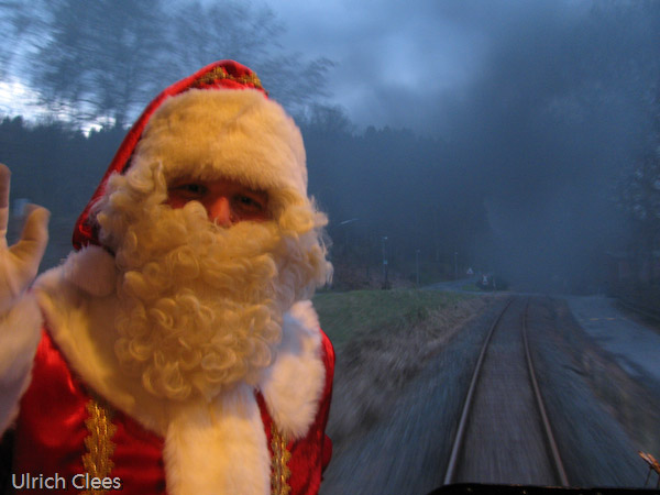 Beenden wir den ersten Teil des Jahresrückblicks 2009 mit den guten Wünschen des Nikolaus´. Im zweiten Teil geht es um die Menschen und die Arbeiten hinter den Kulissen.