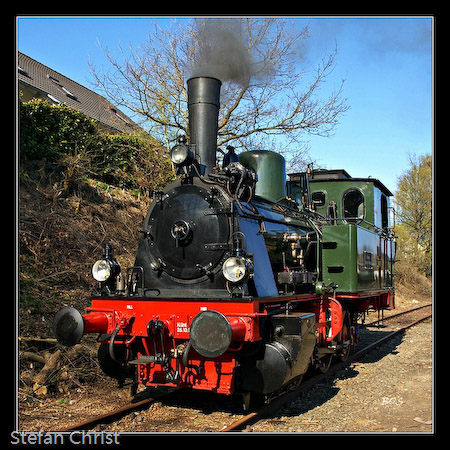 Beenden wir den Reigen mit der "Waldbröl" im Bahnhof Waldbröl - erstmal seit mehr als fünfzig Jahren!