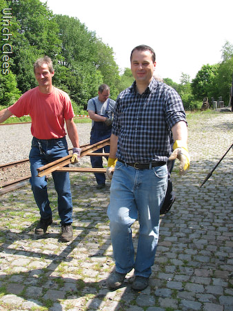 Es waren viel mehr Menschen für das Fest im Einsatz als in diesem Reigen gezeigt werden. Die Gezeigten mögen stellvertretend für alle stehen, die sich vor, während und nach dem Fest eingebracht haben.