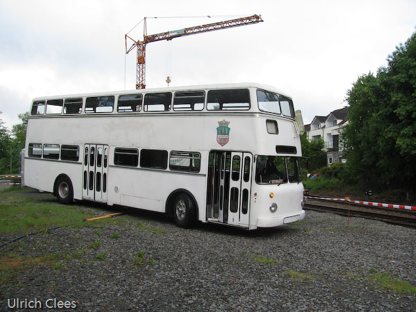 Für den öffentlichen Personennahverkehr auf der Straße steht der (Berliner) Doppeldeckerbus von Gerhard Wirths.